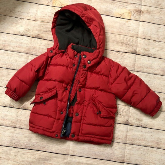 gap red puffer jacket